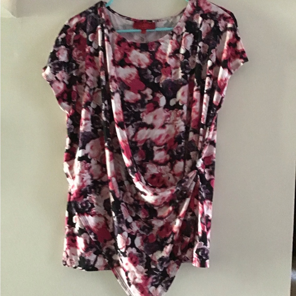 Jennifer Lopez women’s top. Size Large